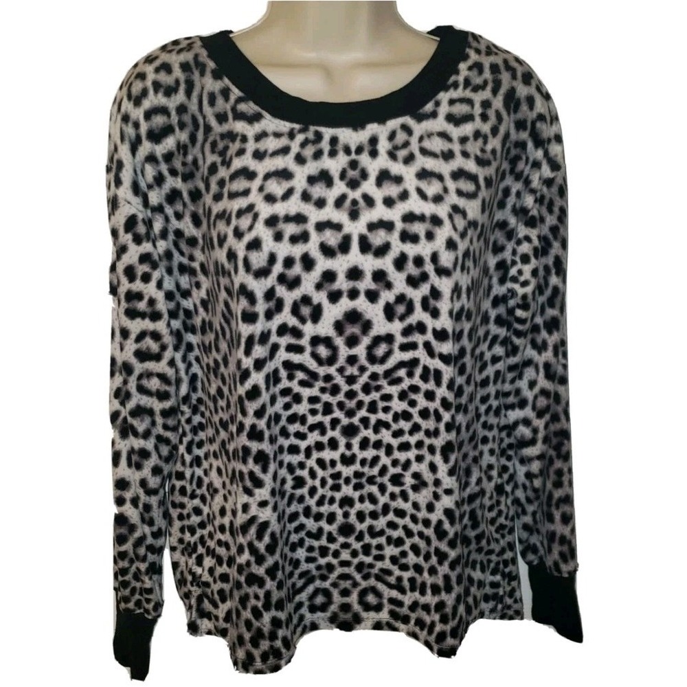 BETSEY JOHNSON Womens L Velour Lounger Pajama Top Leopard Print Black & White